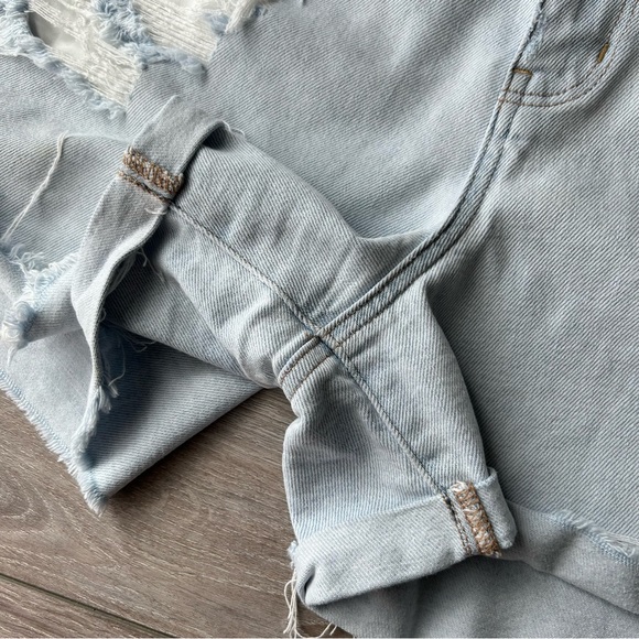 American Eagle Outfitters Distressed Stretch Mom Jean Shorts - Picture 8 of 14